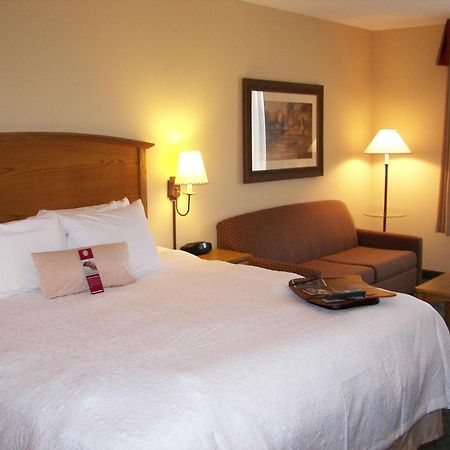 Hampton Inn Гантерсвилл Экстерьер фото
