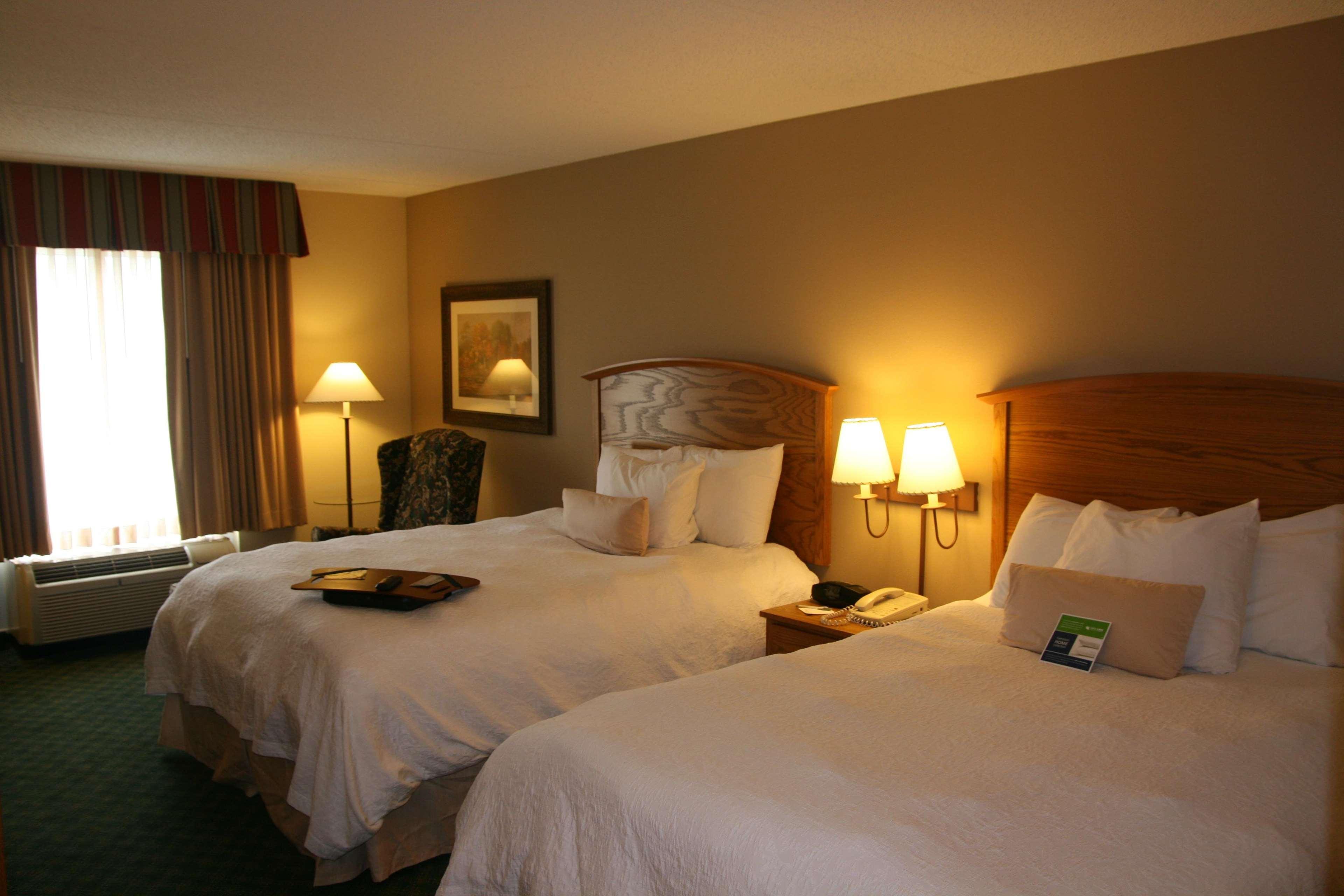 Hampton Inn Гантерсвилл Экстерьер фото