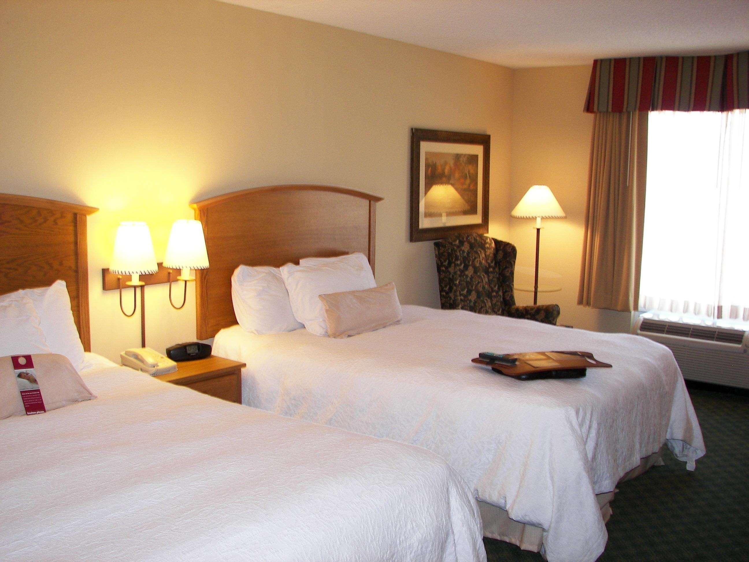 Hampton Inn Гантерсвилл Экстерьер фото