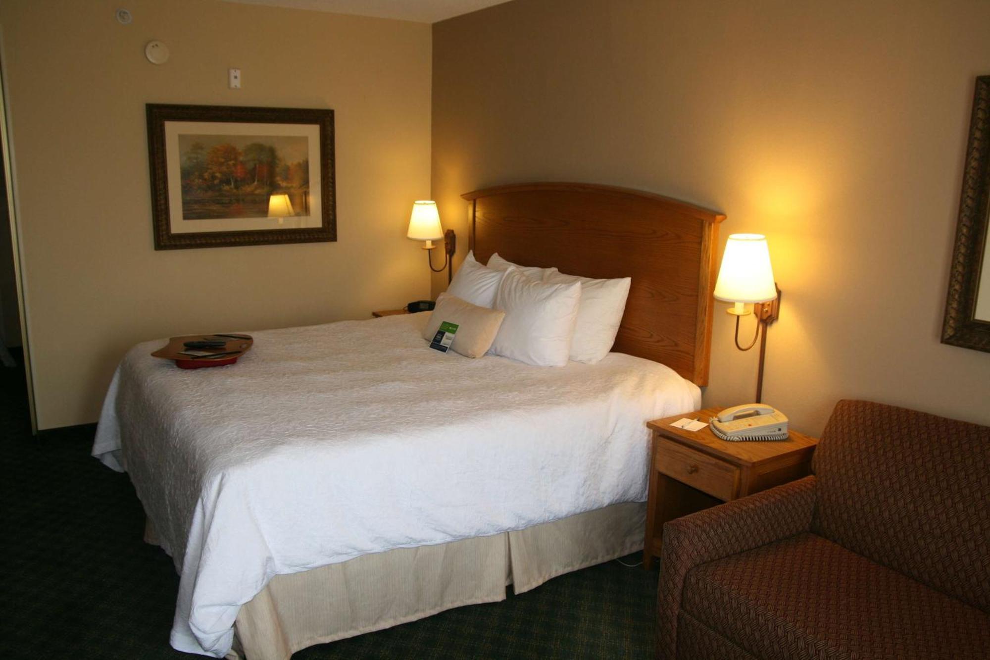 Hampton Inn Гантерсвилл Экстерьер фото